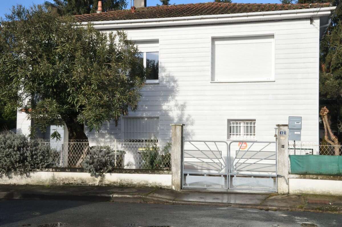 Maison à LE PASSAGE