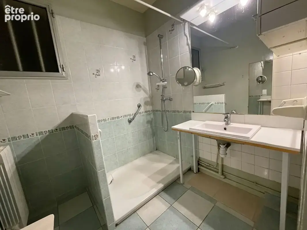 Maison de plain-pied à Brain-sur-Allonnes - 4 chambres, 103 m² - photo 10