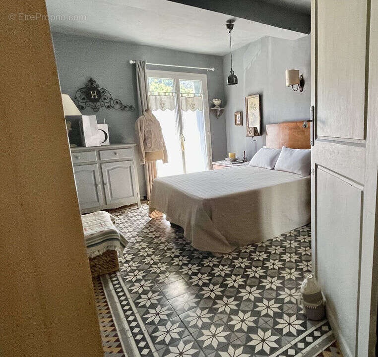 Maison à ROQUEFORT-DES-CORBIERES