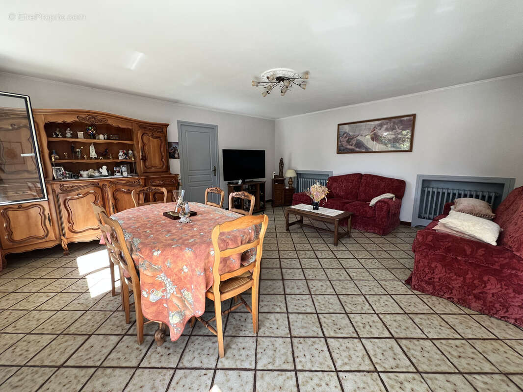 Maison 6 pièces de 139 m2 habitables avec 355 m2 de terrain - photo 3