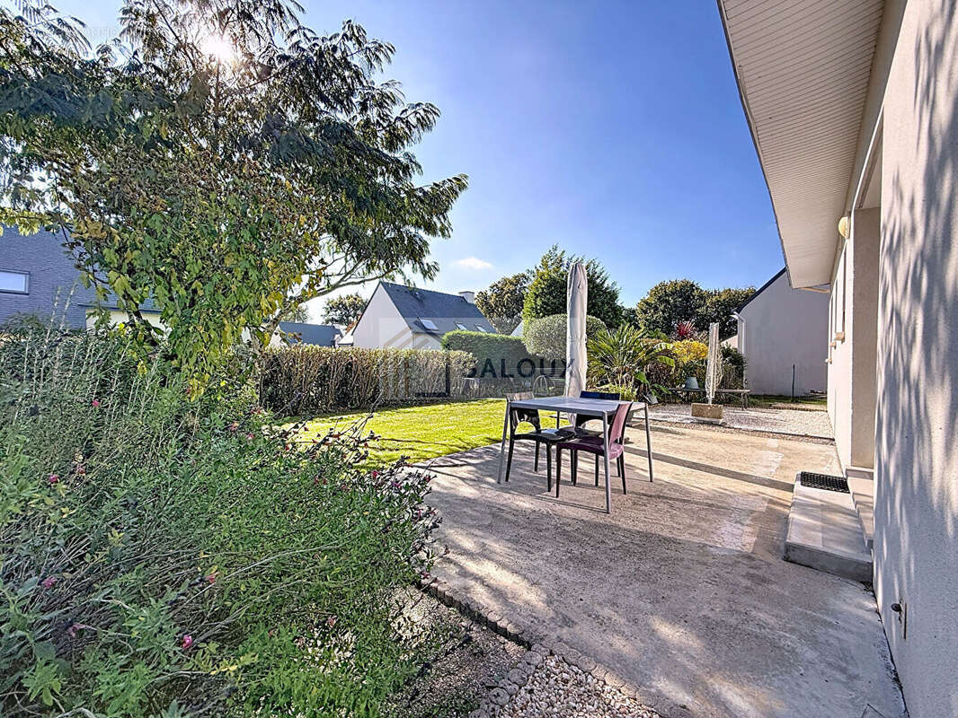 Maison à LA TRINITE-SURZUR