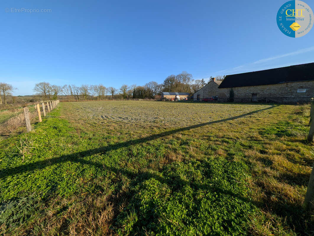 Maison à LES BRULAIS