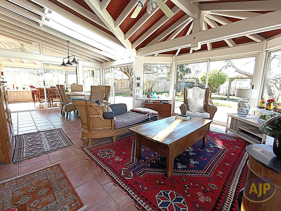 Maison à SAINT-SEBASTIEN-SUR-LOIRE