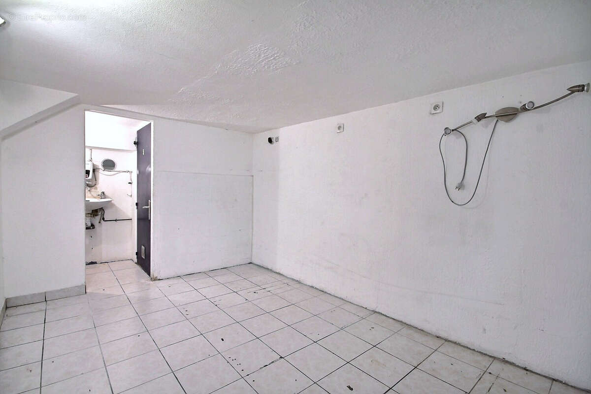 Commerce à MARSEILLE-6E