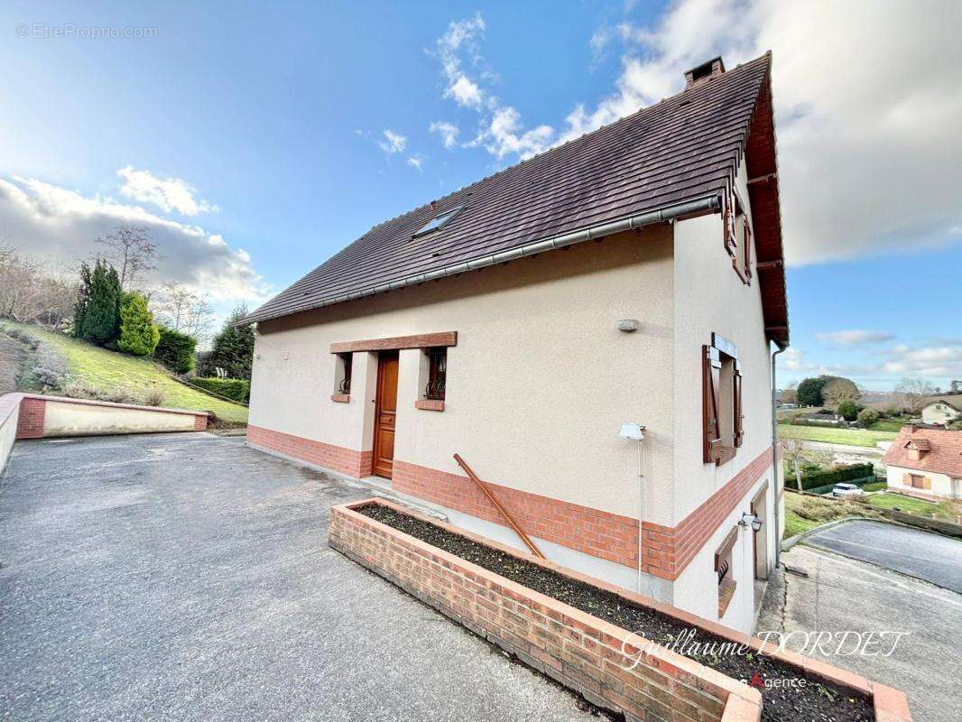 Maison à MARTIN-EGLISE