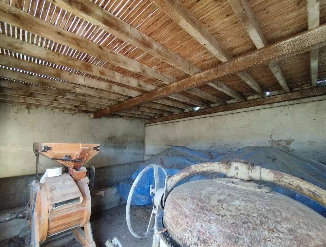 Maison à CHEVRIERES
