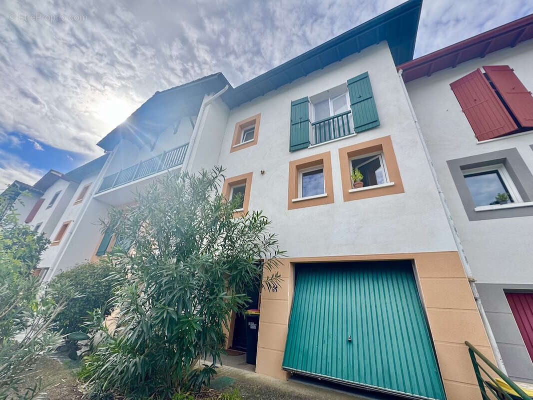 Maison à LARRESSORE