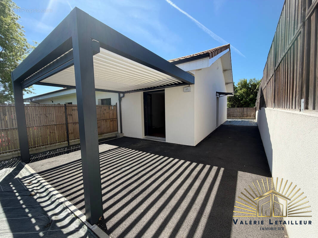 Appartement à POMPIGNAC