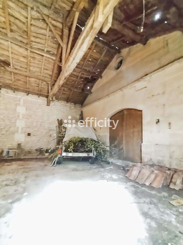 Maison 295 m² à Thors  - photo 8