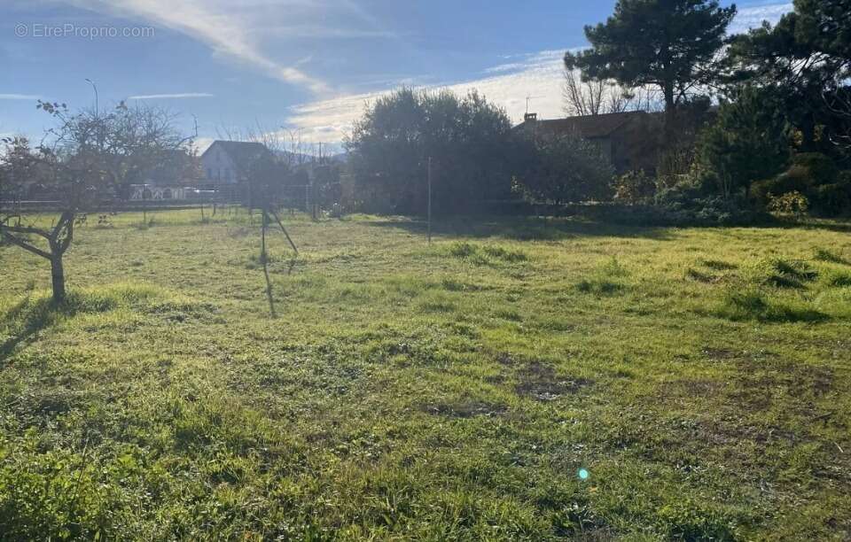 Terrain à TOURNON-SUR-RHONE