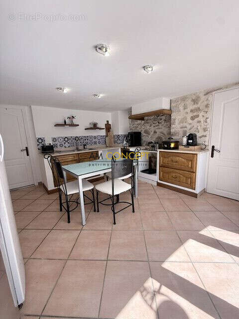Appartement à CONTES
