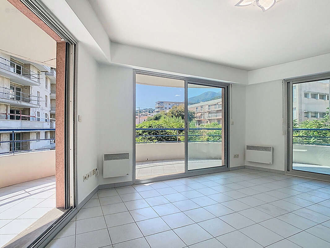 Appartement à MENTON