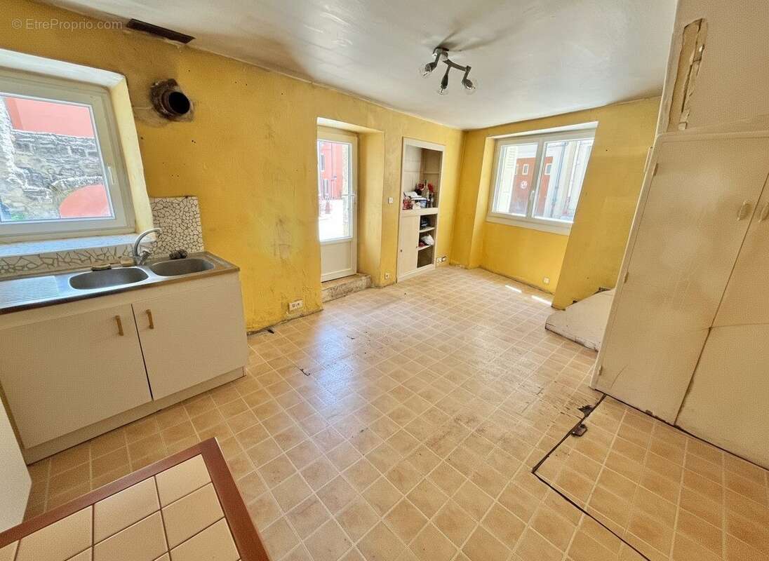 Maison 53 m² à Marvejols  - photo 2