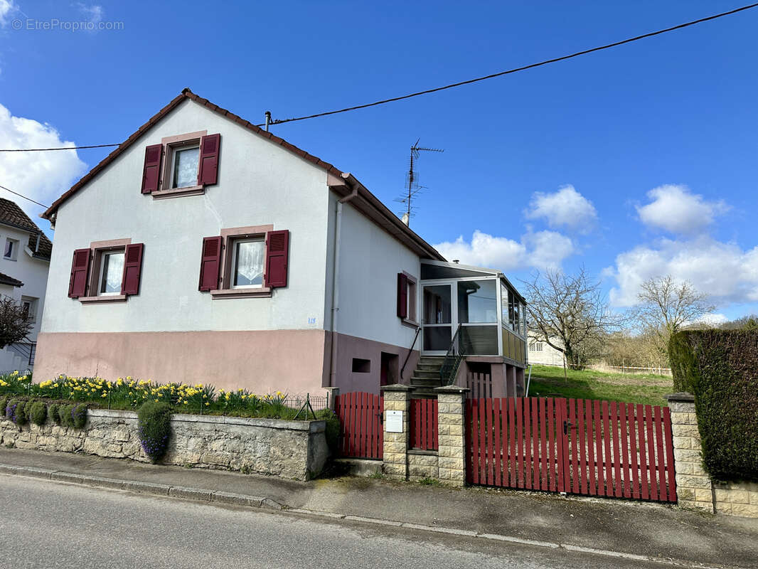 Maison à STEINBRUNN-LE-HAUT