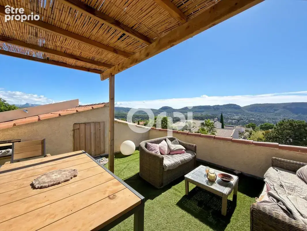 ** Cassis - Idéal investisseurs - Villa de 6 appartements ** - photo 8