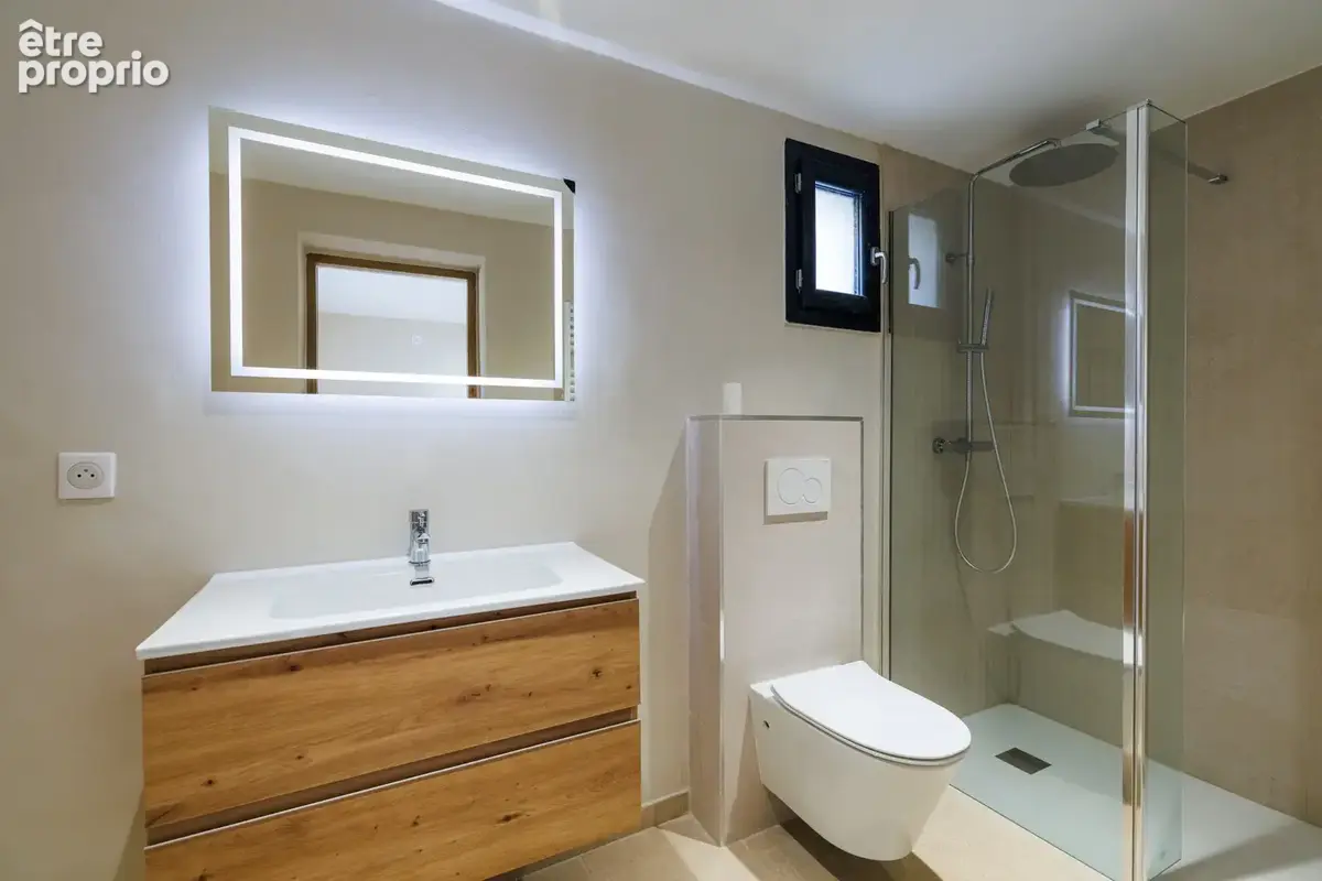 Maison entièrement rénovée avec piscine, à 200 m du village - photo 30