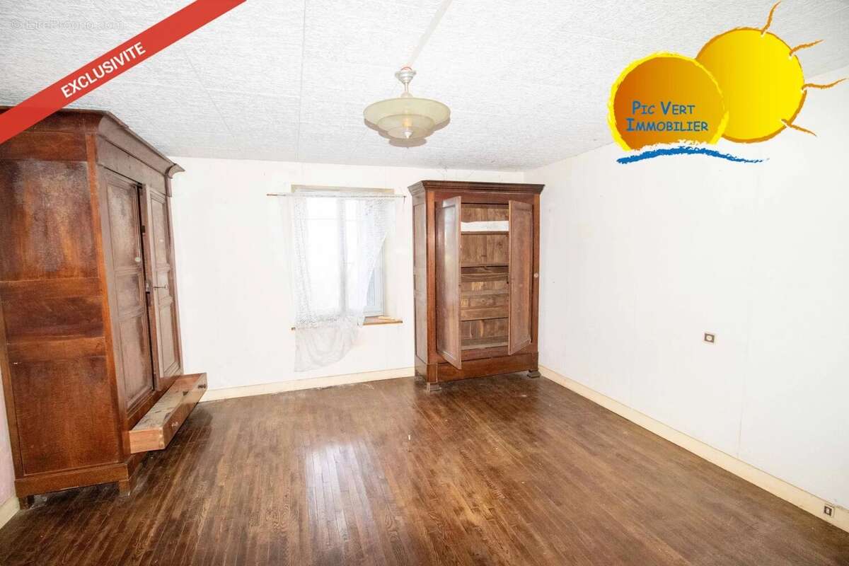 Longère à rénover avec terrain constructible de 6 382 m² - photo 3