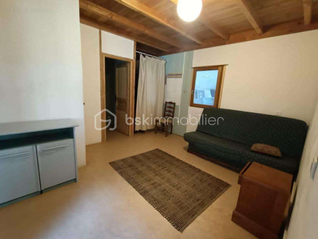 Appartement à SAINT-BAUZELY