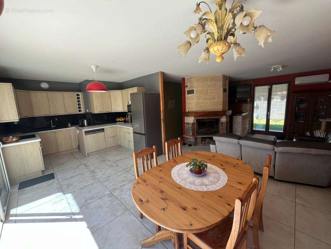 Maison à SAINT-LOUBES