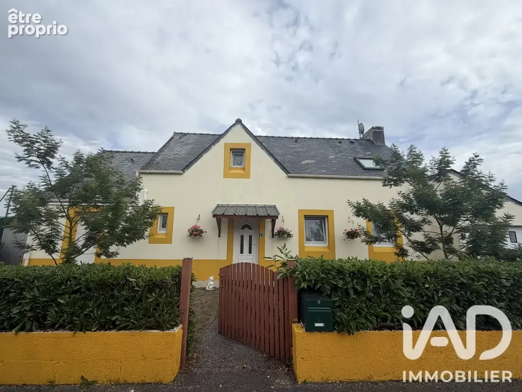 Photo 1 - Maison à CHATEAUNEUF-DU-FAOU