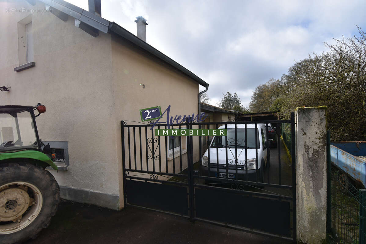Maison à AILLEVILLERS-ET-LYAUMONT