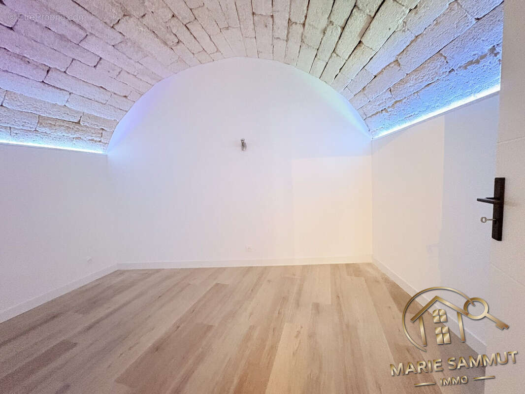 Maison 80 m² à Saint-Genies-Des-Mourgues  - photo 6