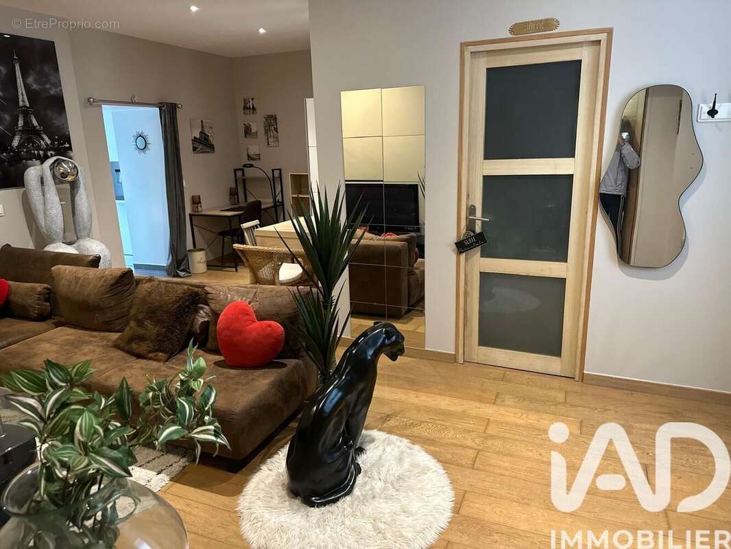 Photo 2 - Appartement à THORIGNY-SUR-MARNE