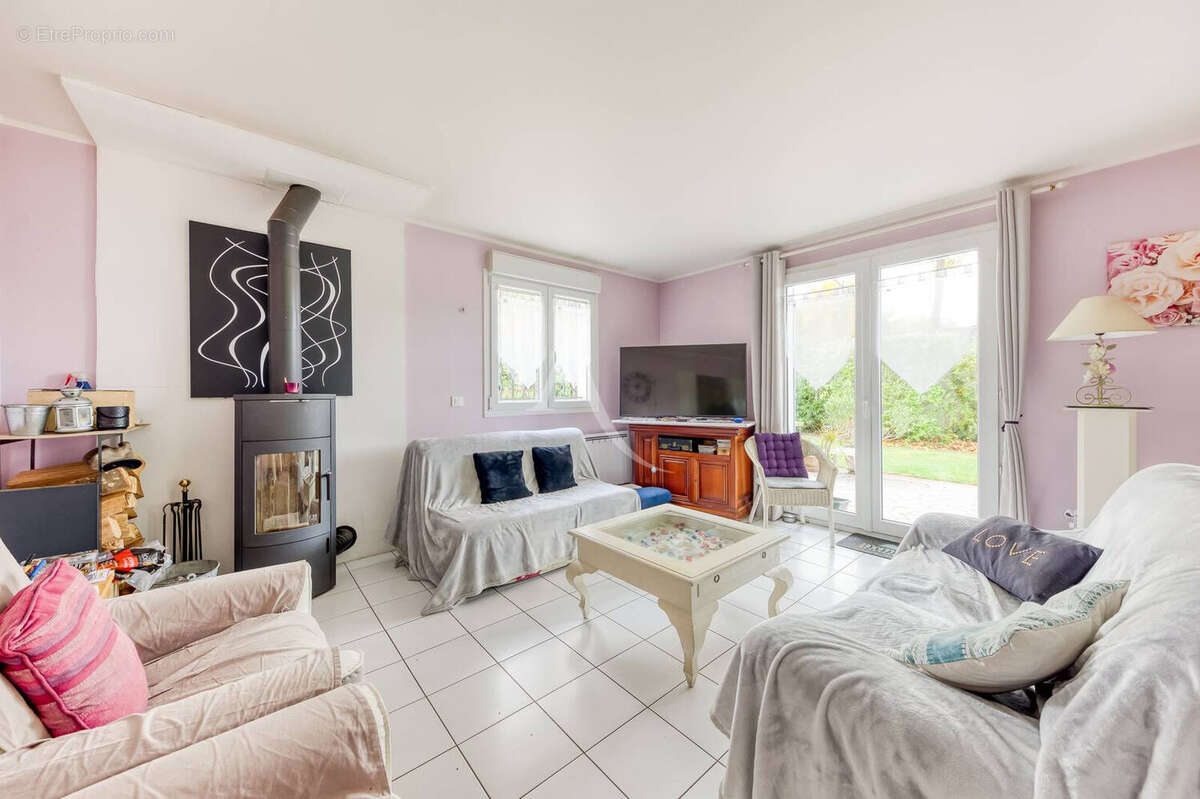 Maison à OZOIR-LA-FERRIERE