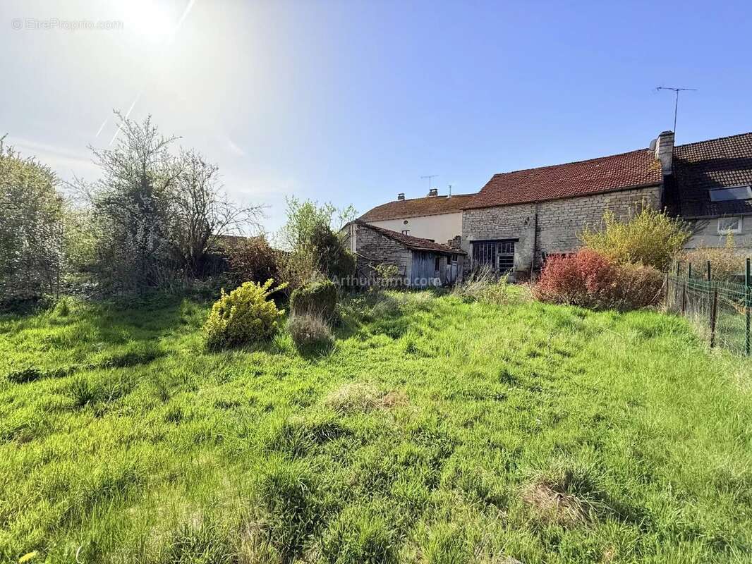 Maison à CHALVRAINES