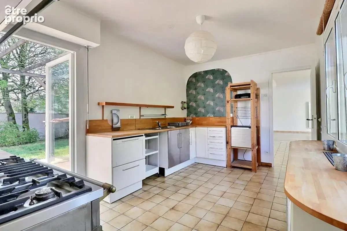91700 - Maison de 9 pièces - 230 m² - photo 4