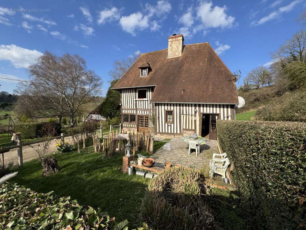 Maison à CASTILLON-EN-AUGE