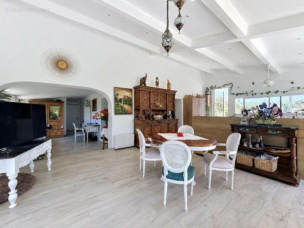 Photo 6 - Maison à PUGET-SUR-ARGENS