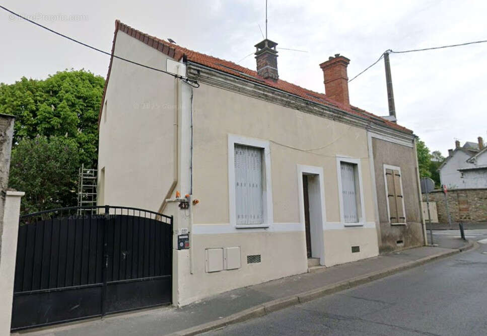 Maison à MELUN