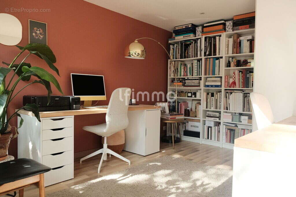 Belle meulière au cachet intemporel - photo 12