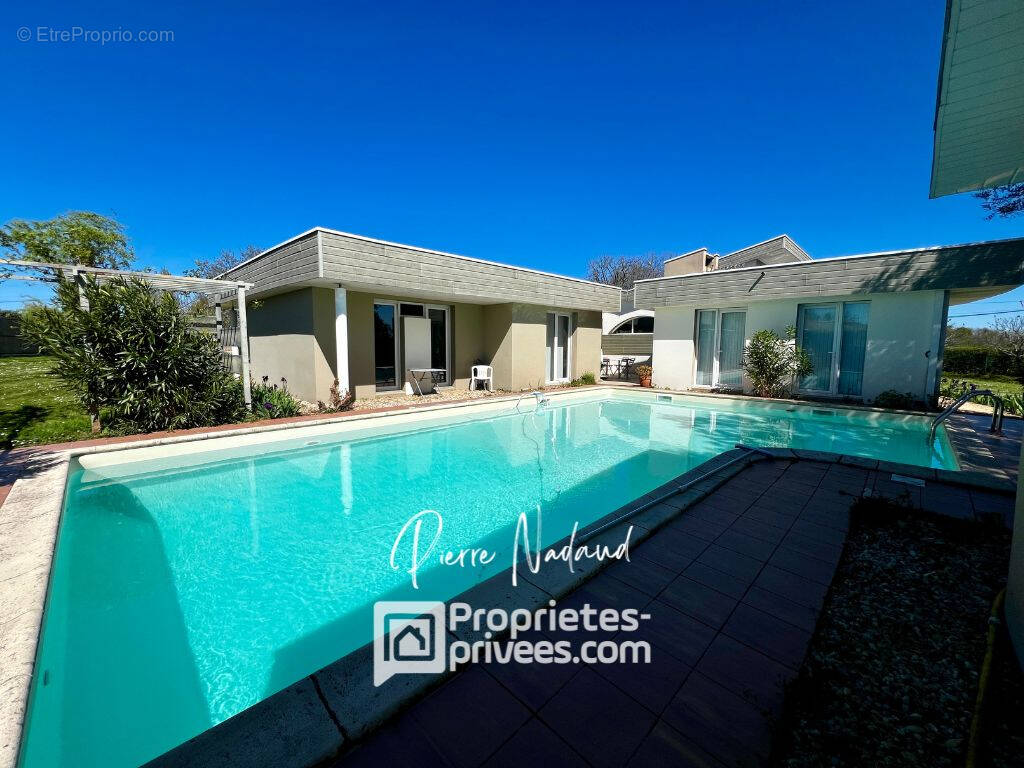 Maison à LA LANDE-DE-FRONSAC