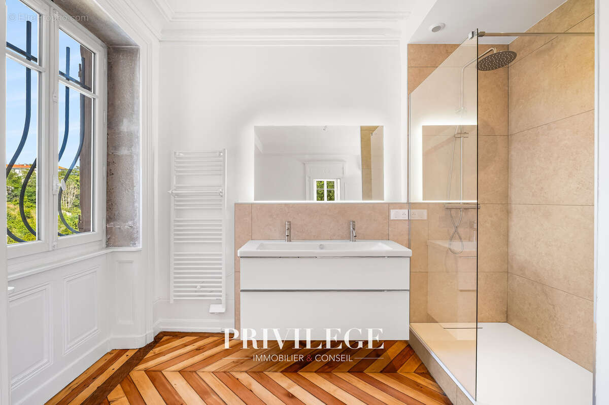 Appartement à LYON-9E