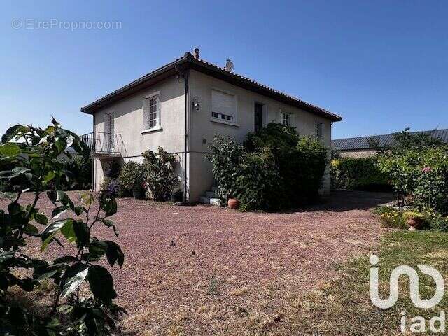 Photo 3 - Maison à LOUZY