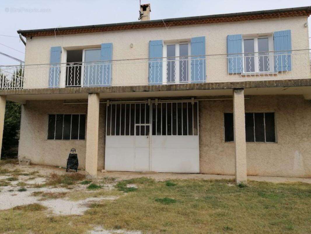 Maison à SAINT-SATURNIN-LES-APT