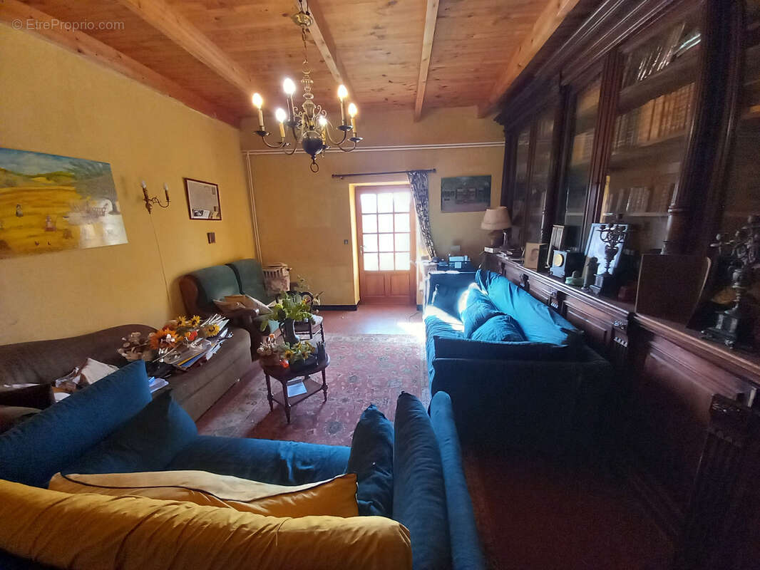 Maison à LACAPELLE-CABANAC