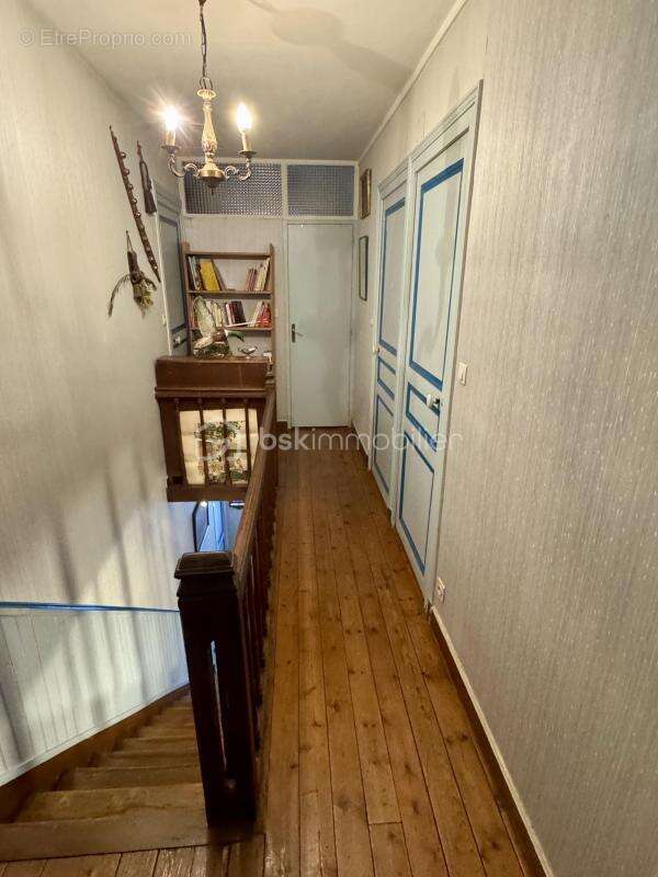 Maison à SAINT-CYR-SUR-LOIRE