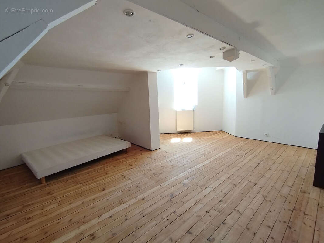 Maison SERAUCOURT-LE-GRAND 8 pièces 181 m² - photo 12