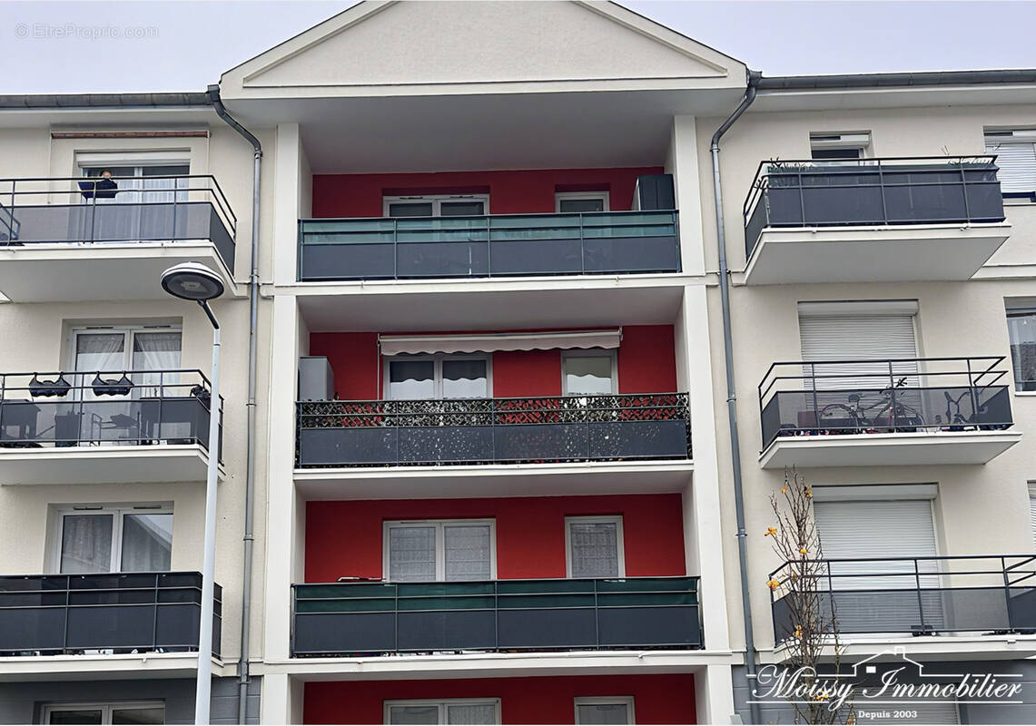Appartement à MOISSY-CRAMAYEL