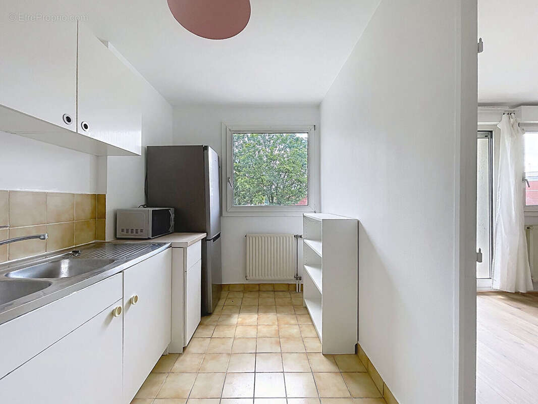Appartement à MONTIGNY-LE-BRETONNEUX