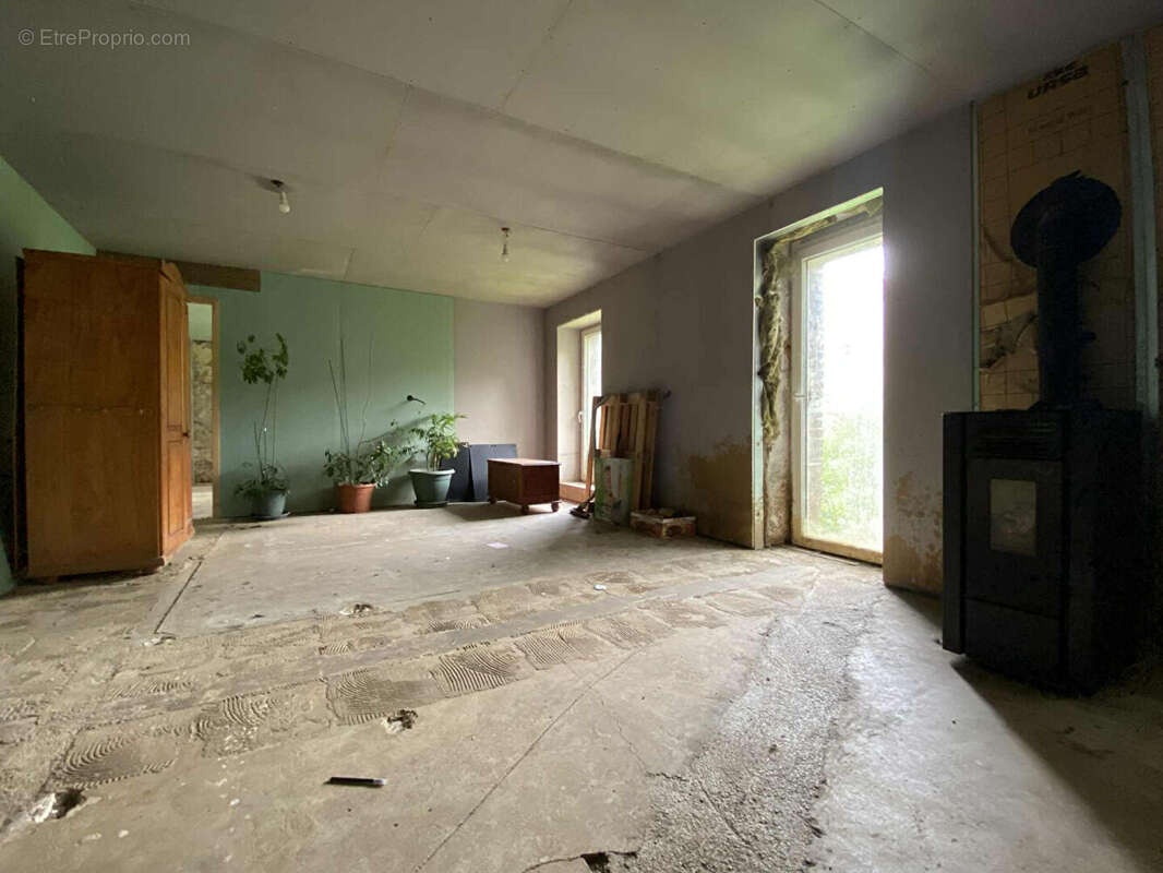 Maison à NEUILLY-SAINT-FRONT