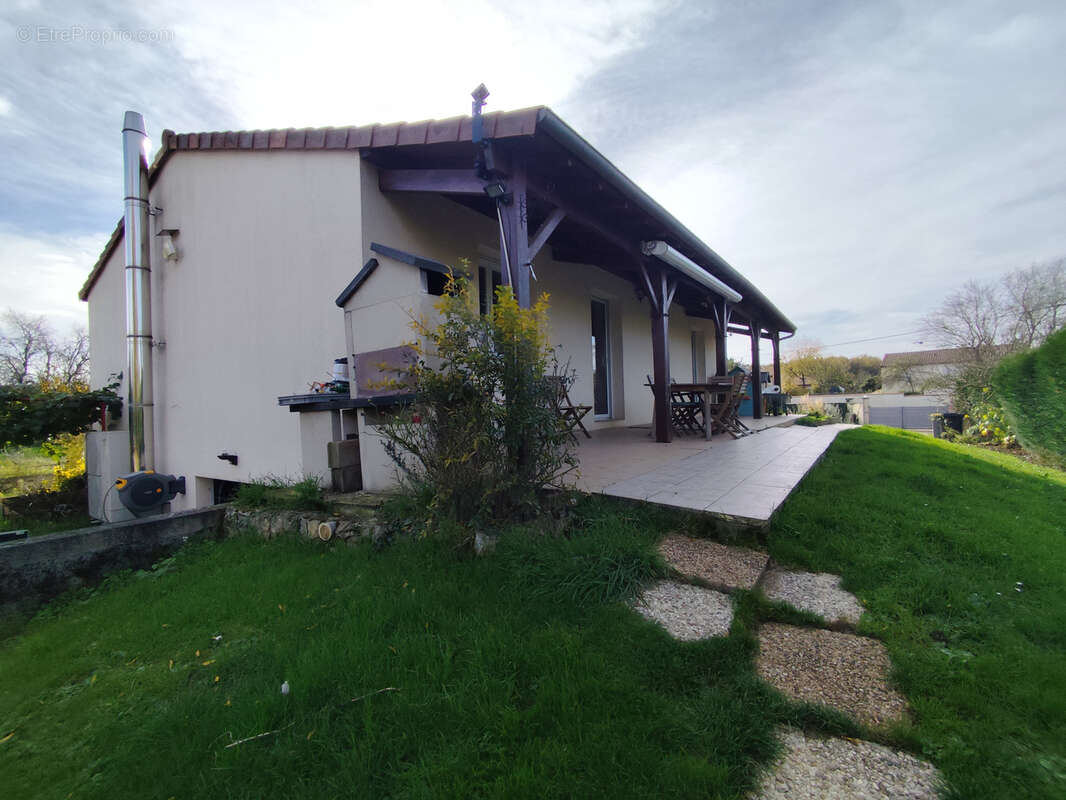 Maison à JAUNAY-CLAN