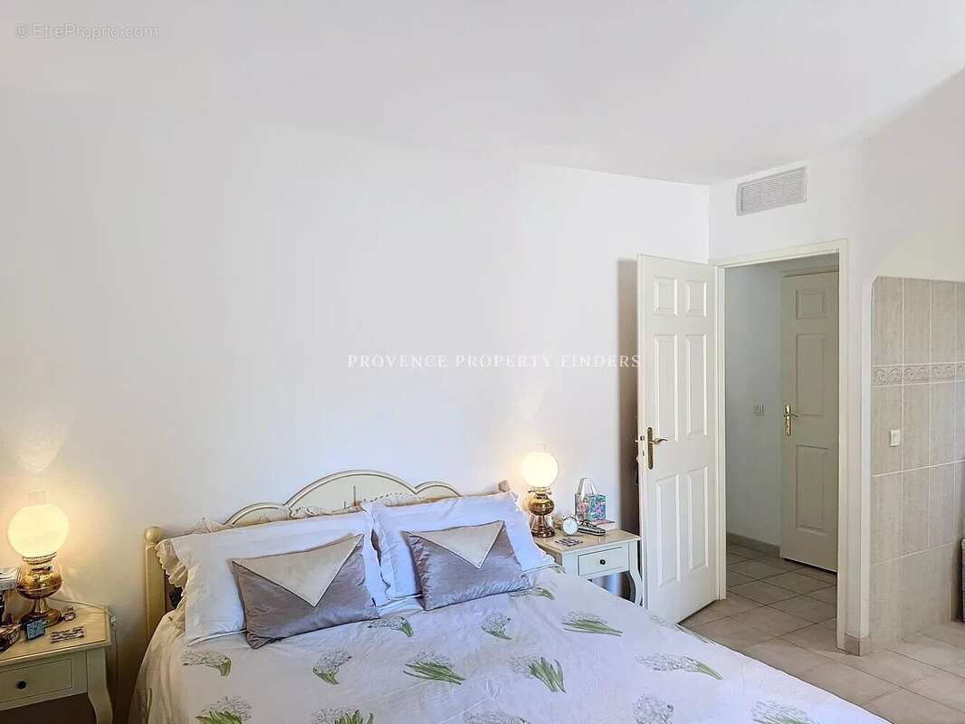 Appartement à LORGUES