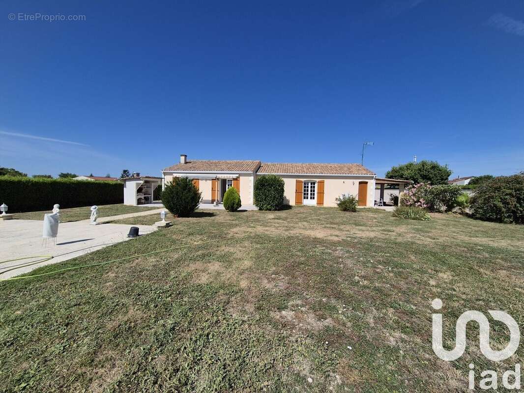 Photo 4 - Maison à CHATEAUBERNARD