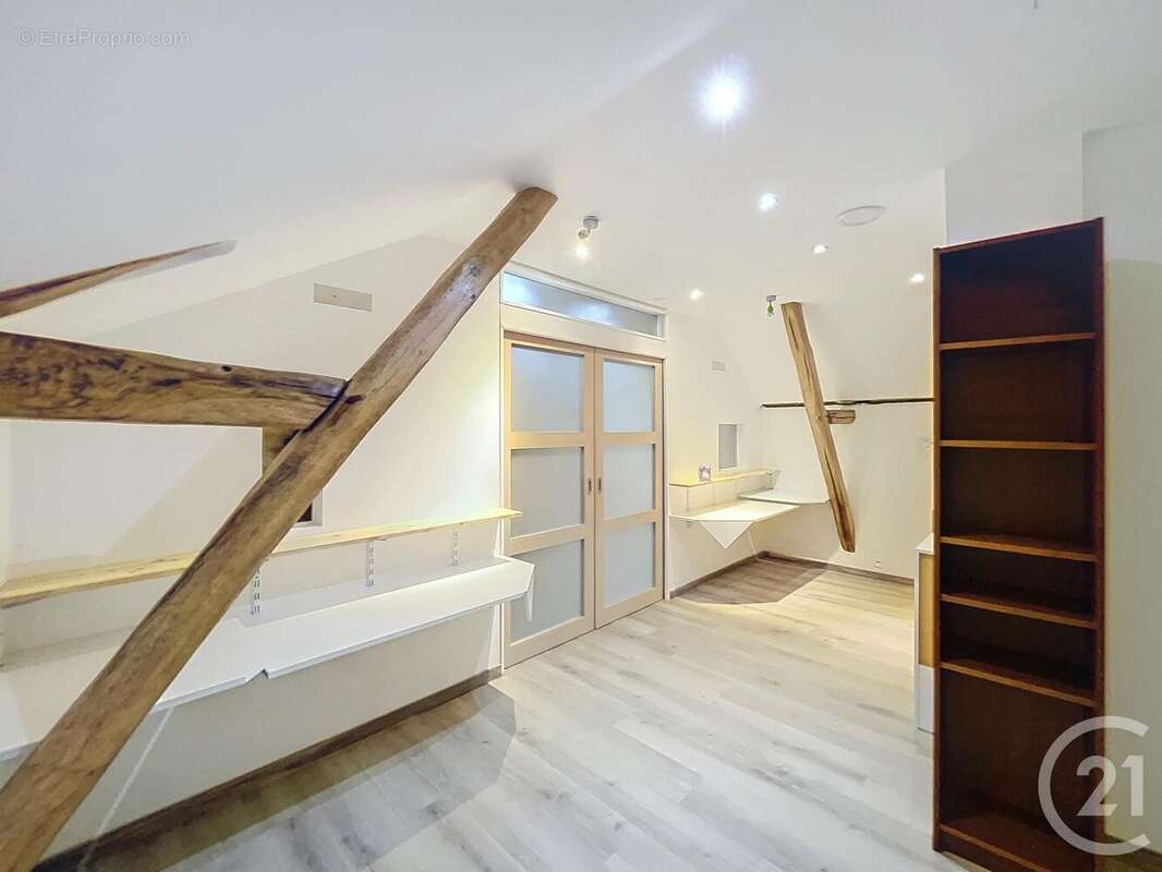 Maison à LES CLERIMOIS