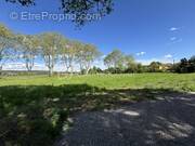 Terrain à RIBAUTE-LES-TAVERNES