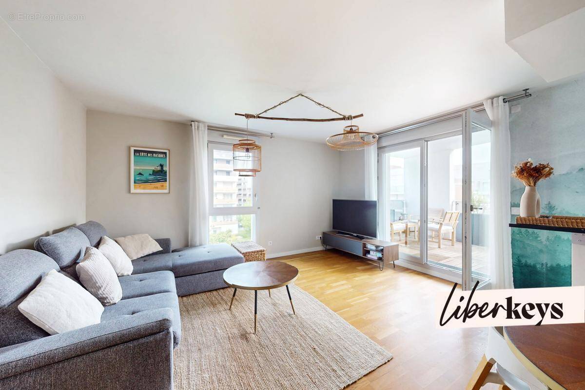 Appartement à GENNEVILLIERS